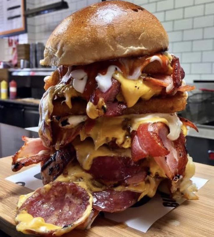 Look at this beauty!!!!!!🤤🤤🤤🤤🍔🍔🍔😋😋😋
#burger