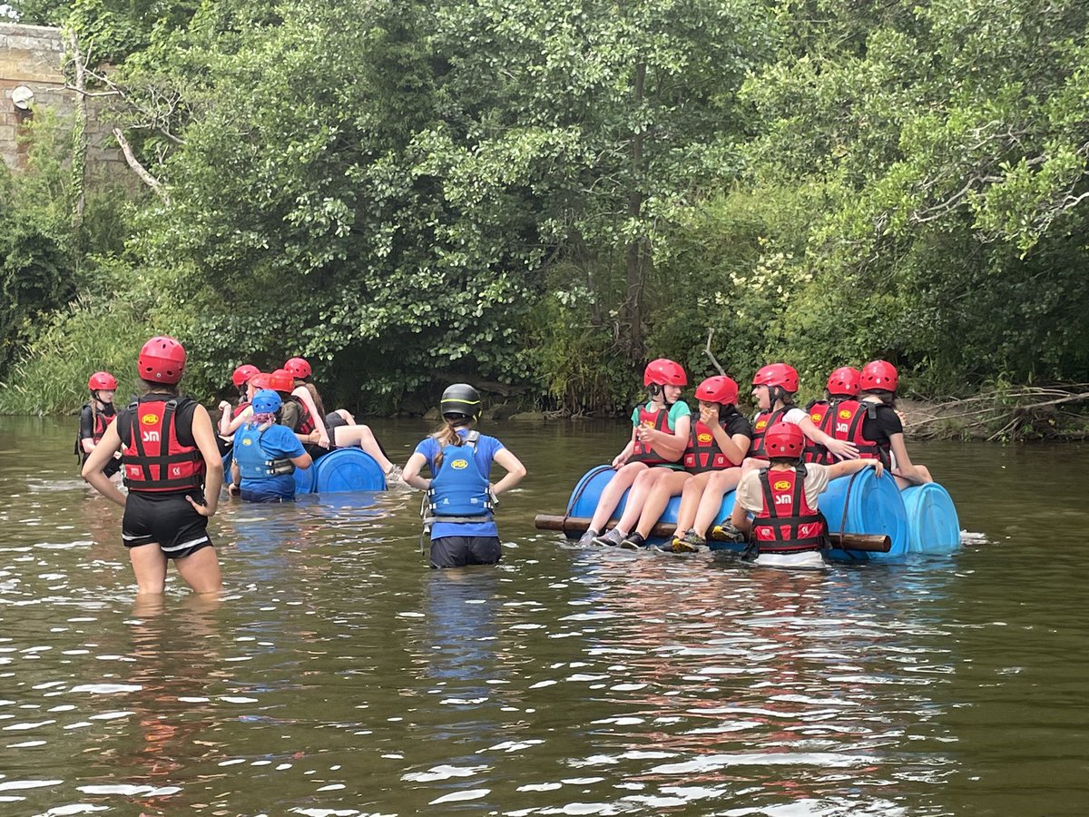 Park View School PE tweet media