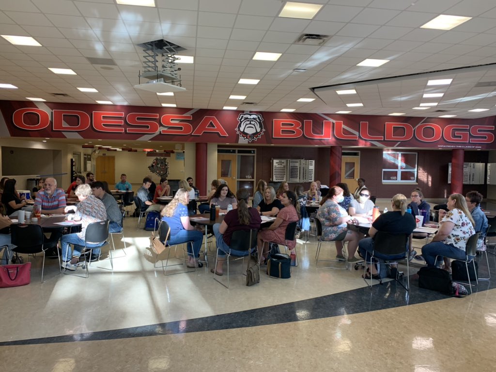 nickoddo_bist's tweet photo. LOVED spending the last two days with Odessa new teachers!  Excited about the impact you’ll have with students this year! @1davemaclean @OurCornerstones https://t.co/LhyrodAtEh