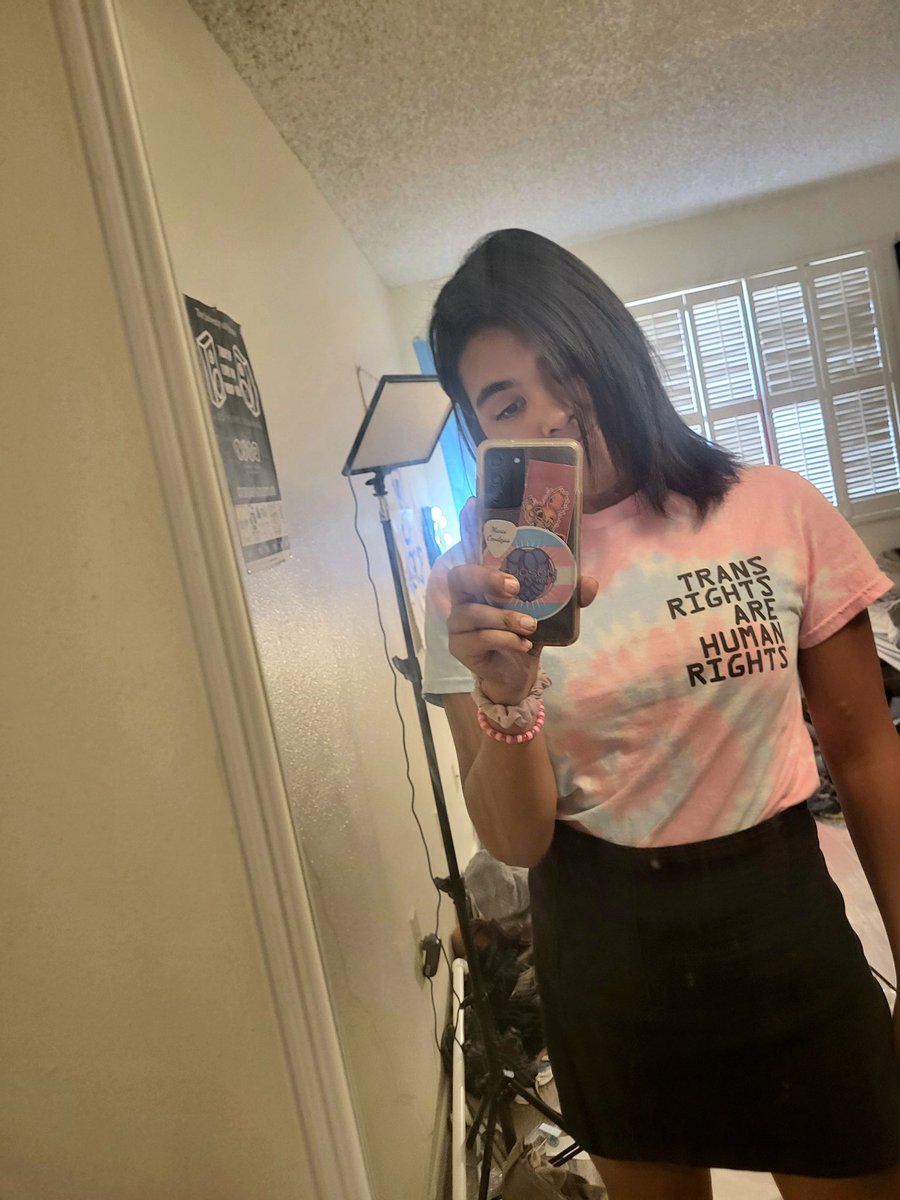 robyn_leano's tweet photo. Oh hey. #TransRightsAreHumanRights #ClearanceRack #TargetPride #TransPride https://t.co/ouRyEQONlK
