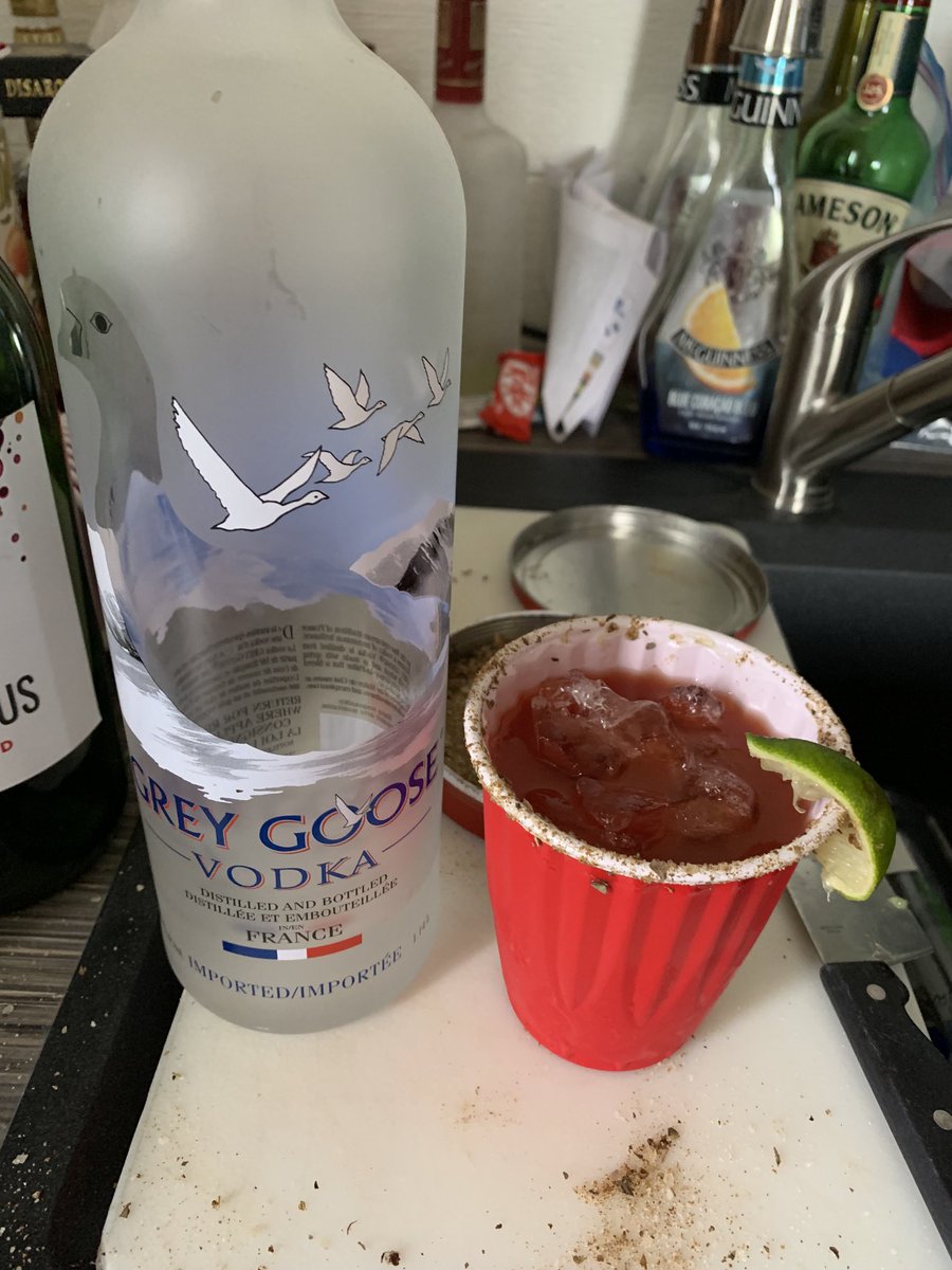 mxfarmer's tweet photo. ⁦@GreyGoose⁩ vodka Caesar in a red solo cup. Stay classy Auburn… stay classy! https://t.co/r2xBTCXss9