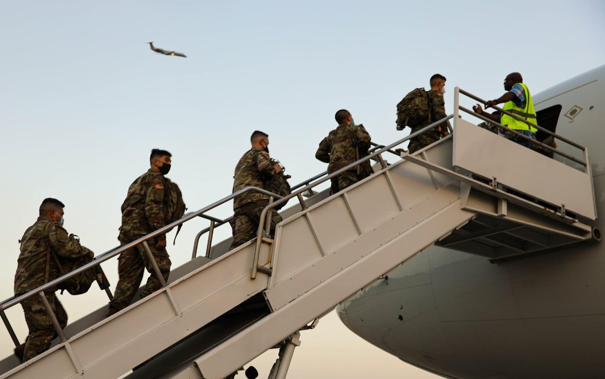 1stCavalryDiv's tweet image. Recently, Maj. Gen. John B. Richardson and Command Sgt. Maj. Shade S. Munday farewelled about 100 Troopers assigned to #GREYWOLF as they departed from Fort Hood to begin their rotation in Europe in support of #OperationAtlanticResolve. 
(U.S. Army Photos by Sgt. Brayton Daniel)