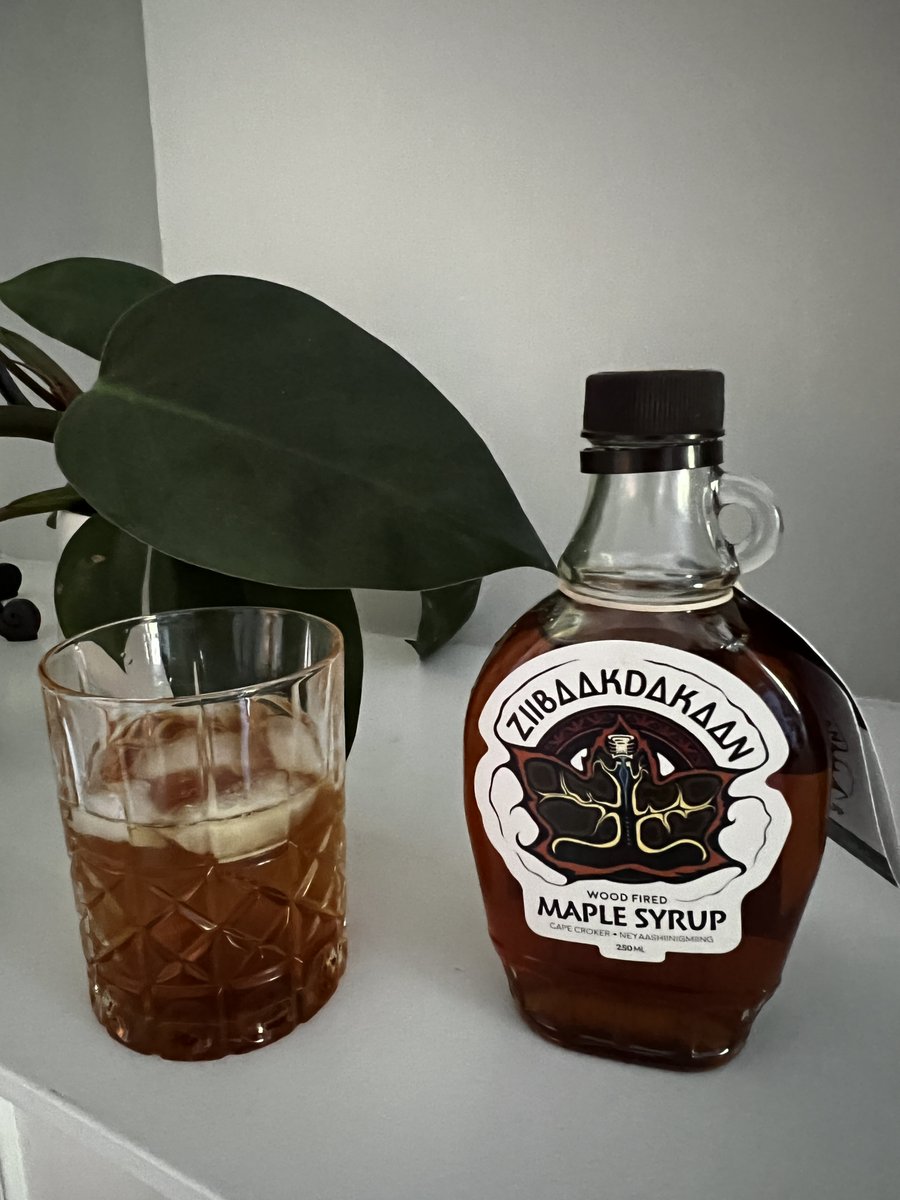 hellofrombarry's tweet photo. #GoSmallCanada I'm highlighting the Cape Croker Park ZIIBAAKDAKAAN Maple Syrup from #Neyaashiinigmiing. 

This is a First Nations product, and the Chippewas of Nawash have made maple syrup at this exact location for centuries.
https://t.co/enqhzhU7Um https://t.co/AyCycx1abN