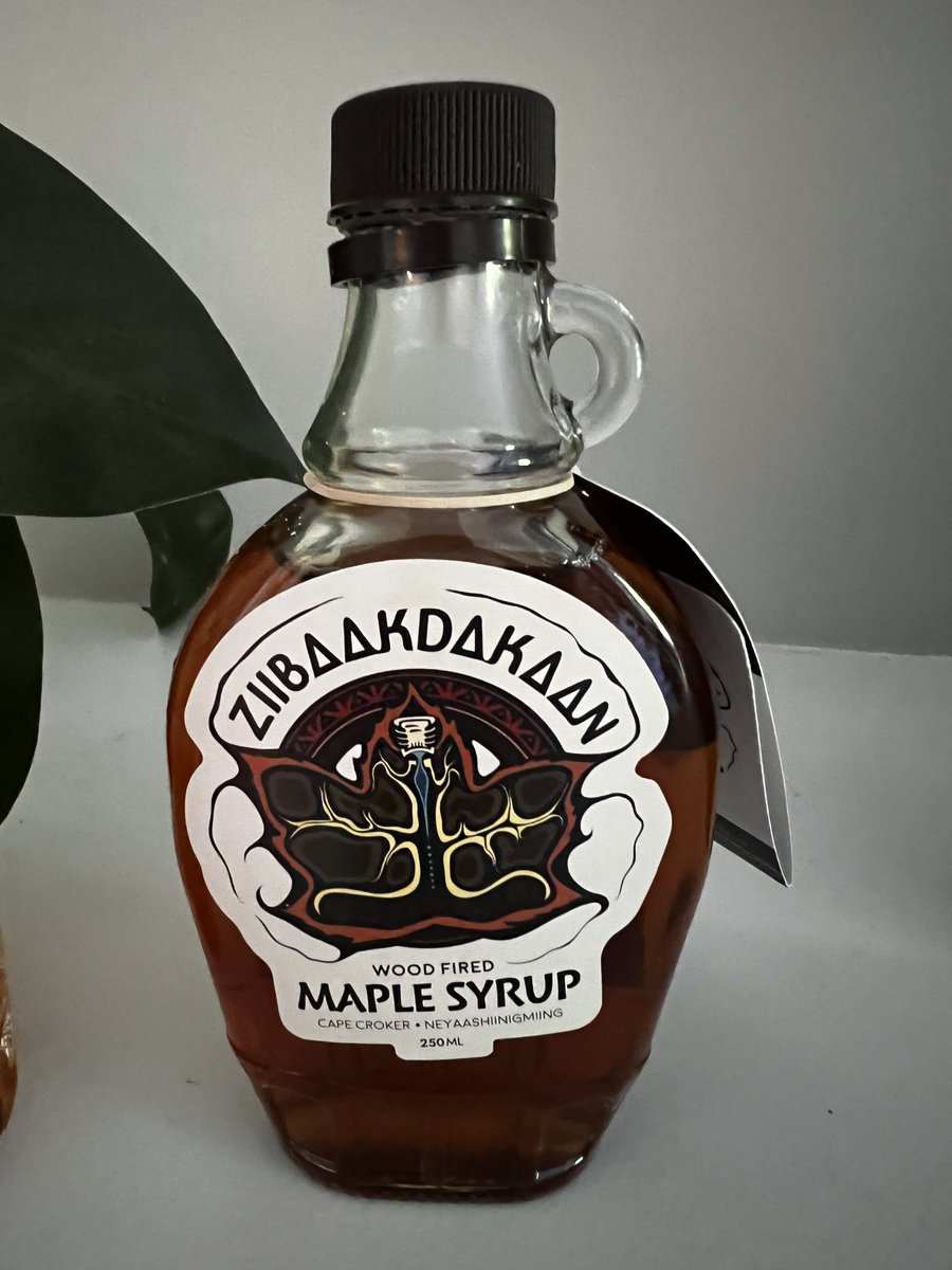 #GoSmallCanada I'm highlighting the Cape Croker Park ZIIBAAKDAKAAN Maple Syrup from #Neyaashiinigmiing. 

This is a First Nations product, and the Chippewas of Nawash have made maple syrup at this exact location for centuries.
ziibamaple.ca