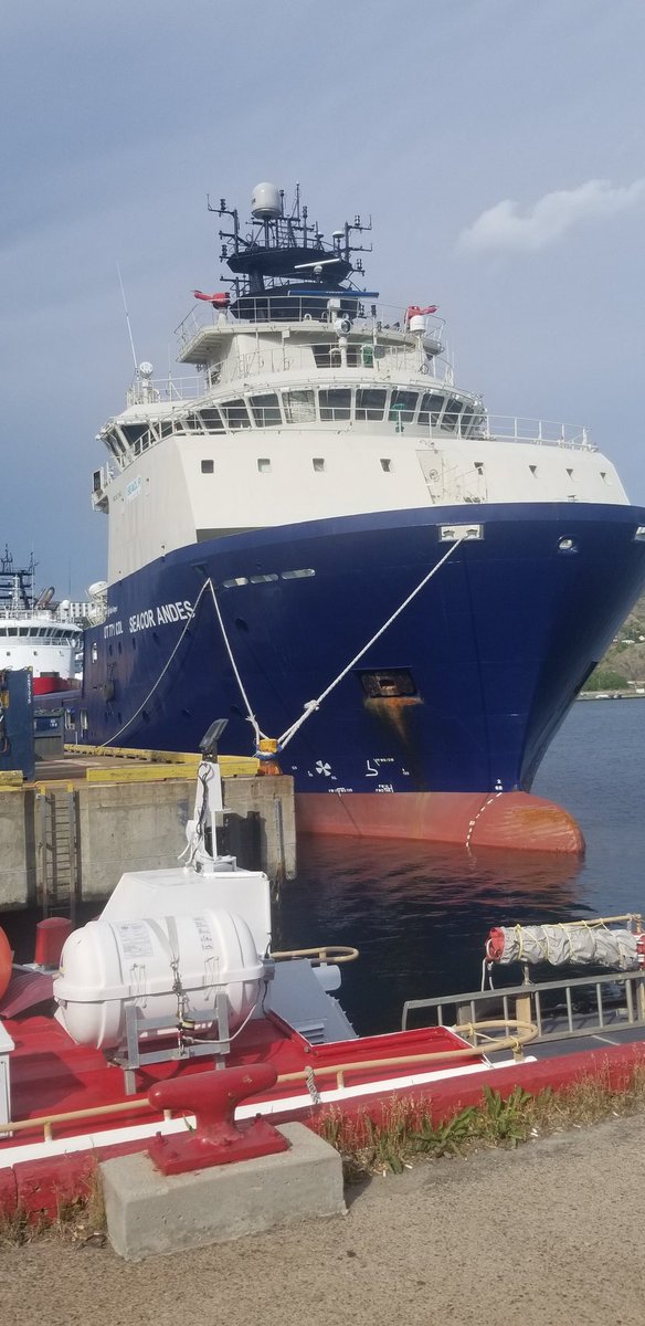 TheREALRavenD's tweet photo. So happy to be back in St. John's Newfoundland! Even if it is for a hot second. Got to visit the water, see old friends and even make somenee new ones. So very thankful indeed! 🙏🏾🥰 #workingurl #eastcoasvibes #astheravenflies https://t.co/F68fugeAS8
