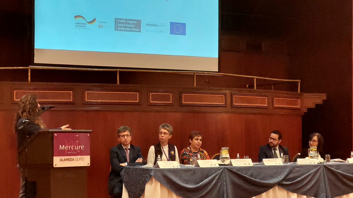 UEenEcuador's tweet photo. Durante la inauguración del encuentro internacional de experiencia de acogimiento, reforzamos el trabajo de nuestro programa Frontera Norte: Territorio de Desarrollo y Paz🕊️, que busca garantizar los derechos de personas en contextos de violencia de género y movilidad humana 🫂💙 https://t.co/Sf2KqFrlUE