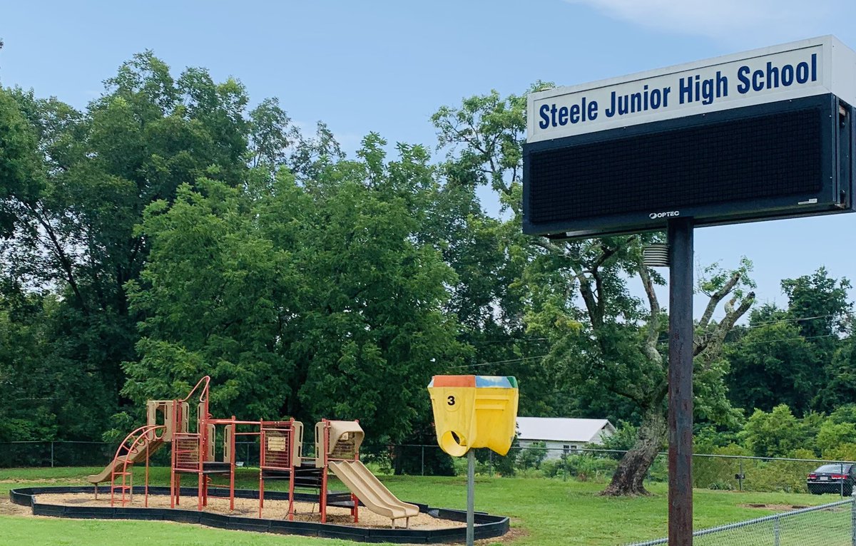 DavidBeegle1's tweet photo. Full of so many emotions. This week I embark on a brand new journey. Principal at Steele Elementary in St. Clair County. #beyourbest #greatdayinSCC https://t.co/fqlqQTQI9b