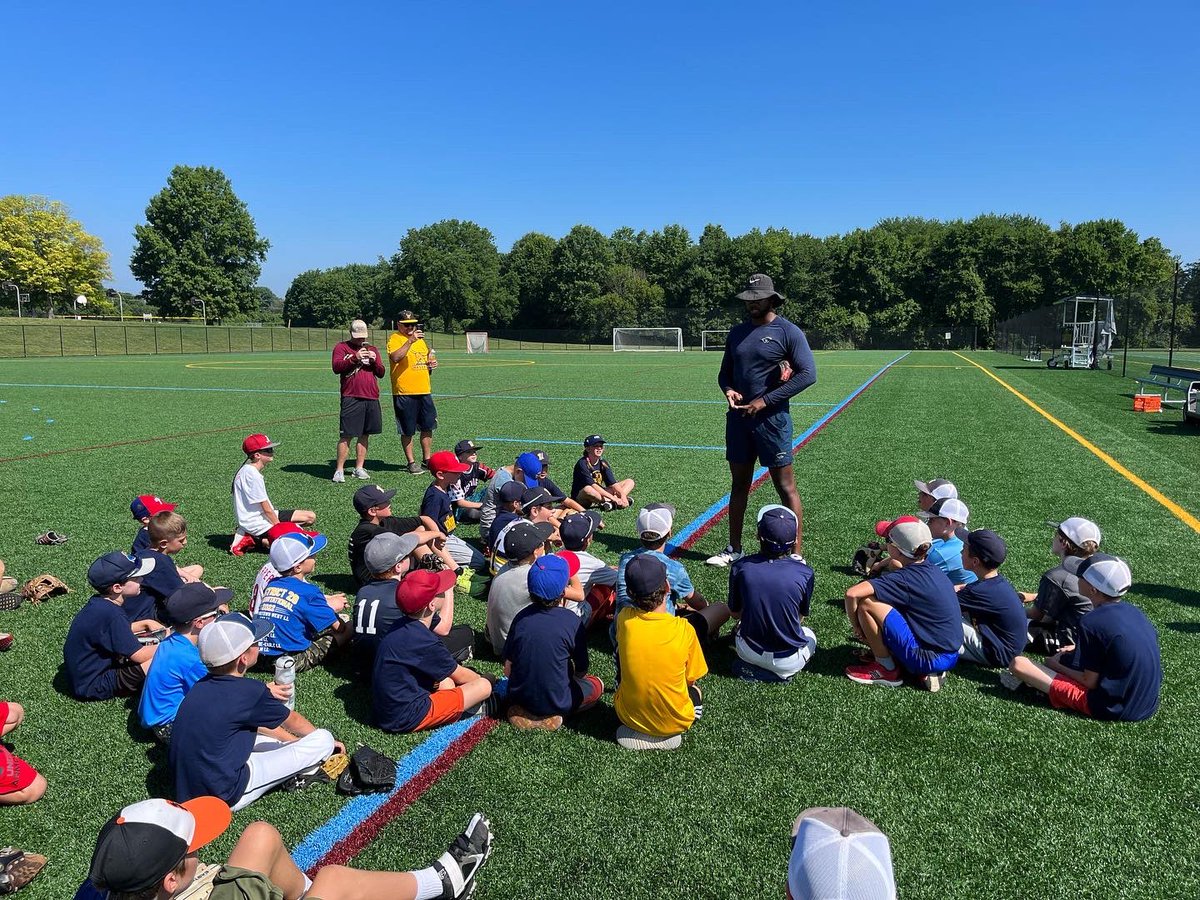 What a great surprise for our campers on day 2.  Former Phillies’ All Star OF Domonic Brown came out to talk to the players about how to play the outfield properly and about what it takes to succeed at the highest level.   What a treat.