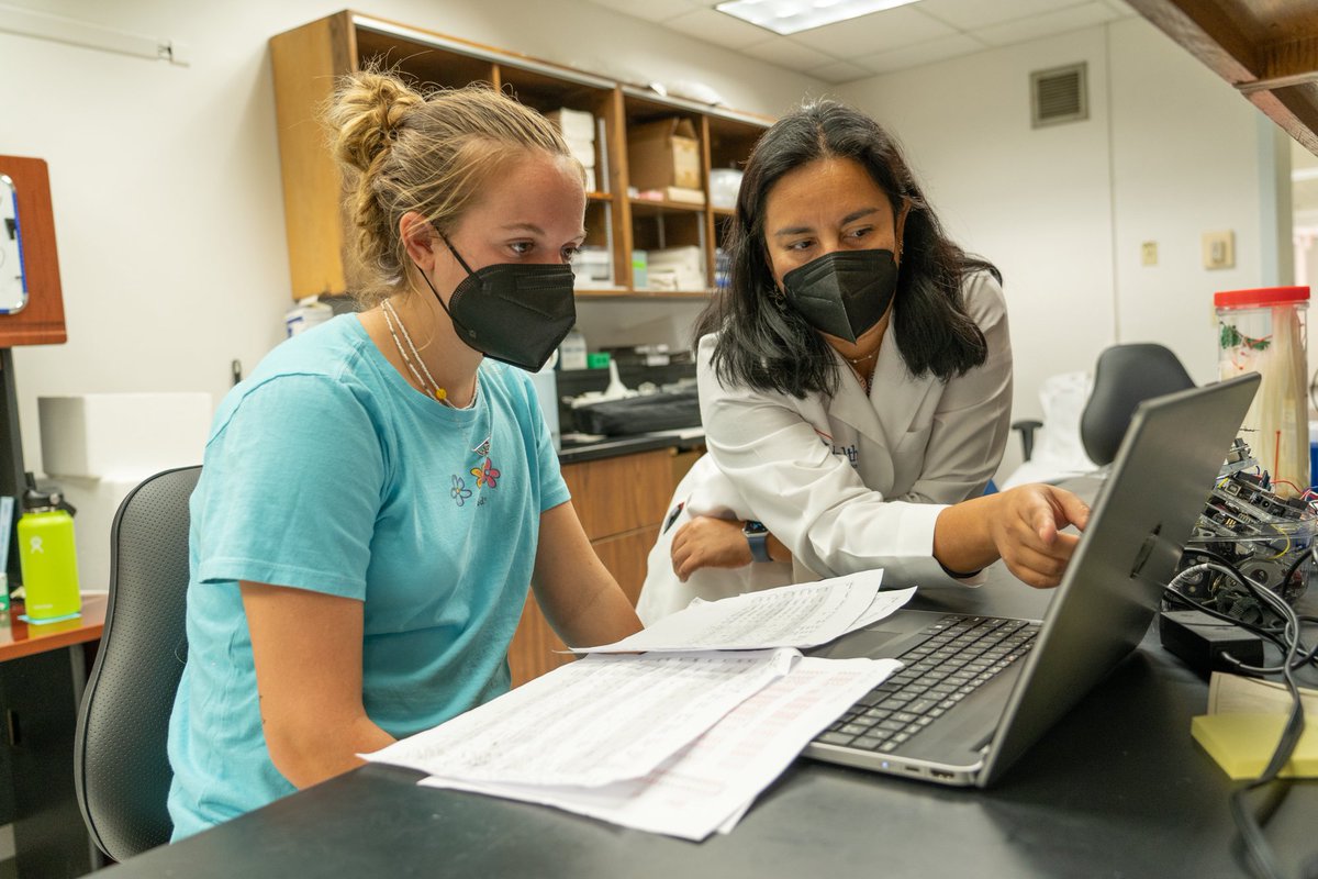 .<a href="/UF/">FLORIDA</a>’s Summer Neuroscience Internship Program (SNIP) offers undergrads an opportunity to get first-hand experience in their field, enabling them to develop professional skills and gain experience to go on to advanced degree programs.

Read more: bit.ly/3RKQdgp