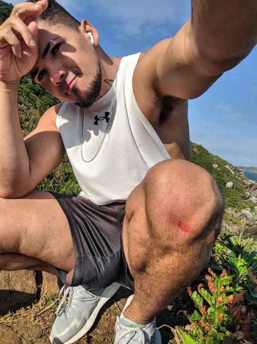 Machuquei 🥲🥲🥲 https://t.co/MX7KDUtw63