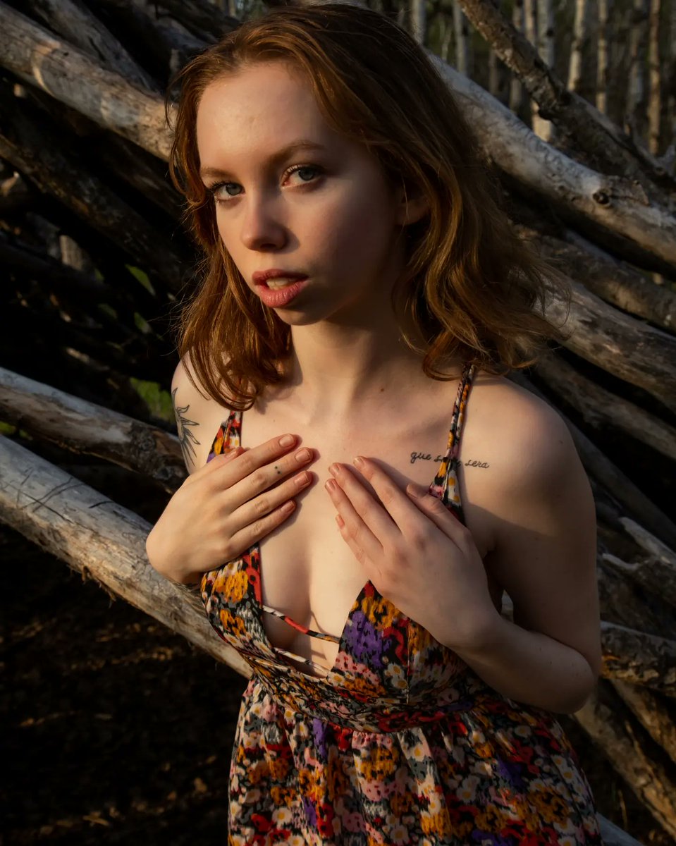 Gionavarrophoto's tweet photo. Forest Within the City with Caitlin.
#Portraitphotography #outdoorphotography
#Portraitvision #Portraitmood #Winnipeg #Photooftheday #WinnipegModel #portrait_shots #xelfies #Canon6D
#theportraitpr0ject #sombrebeings https://t.co/C0qfghc1bn