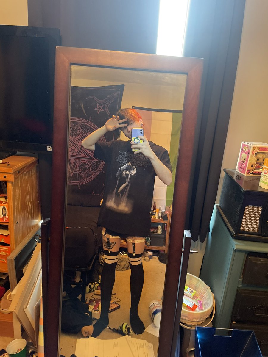 NikkVicious's tweet photo. rip the hair from my head, daddy https://t.co/vsyZZK3uZD
