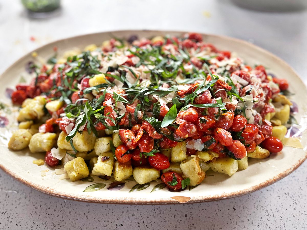 fastcase's tweet image. Mangiamo! Welcome to Italy 🇮🇹

Wine, bread, and pasta was the perfect way to conclude our culinary tour around the world. We learned how to make a decadent Gnocchi with red tomato sauce from scratch with an incredible group of Law Librarians. 

#AALL22 #Fastcase #DocketAlarm