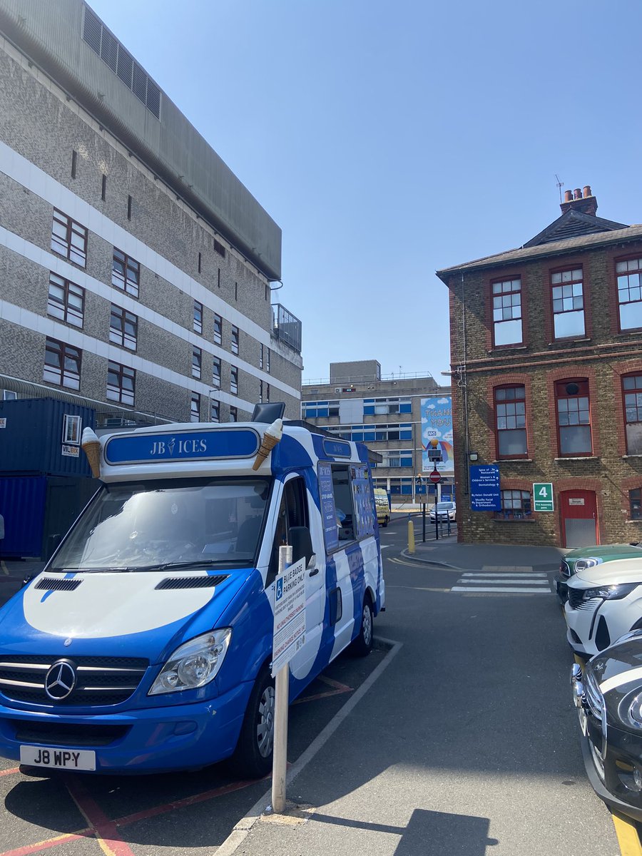 A busy and very hot evening in paediatric A and E made much better with a team ice cream run!

Always amazes me how the little things on a shift really make the biggest difference to morale and team bonding 

#ourNHSpeople <a href="/people_nhs/">We Are NHS People 💙</a> <a href="/WestHertsNHS/">West Herts Teaching Hospitals NHS Trust</a> <a href="/NHSEngland/">NHS England</a>