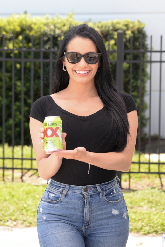 srperrott's tweet image. Any day is a holiday if you make it one, today is #DosDay ! #LetsBeerFriends #HappyDosDay