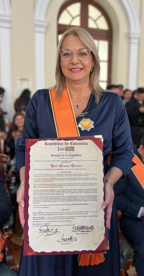 PartidoMIRA's tweet photo. Hoy: Mesa Directiva del @SenadoGovCo confirió a nuestra Senadora @Aydeelizarazoc la Orden del Congreso de Colombia, en el grado de Gran Cruz, como reconocimiento a su labor congresional, compromiso institucional y a los servicios distinguidos prestados a la nación. @PartidoMIRA https://t.co/kIC2j8mP7b