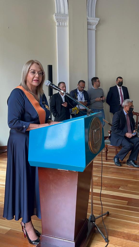 PartidoMIRA's tweet photo. Hoy: Mesa Directiva del @SenadoGovCo confirió a nuestra Senadora @Aydeelizarazoc la Orden del Congreso de Colombia, en el grado de Gran Cruz, como reconocimiento a su labor congresional, compromiso institucional y a los servicios distinguidos prestados a la nación. @PartidoMIRA https://t.co/kIC2j8mP7b
