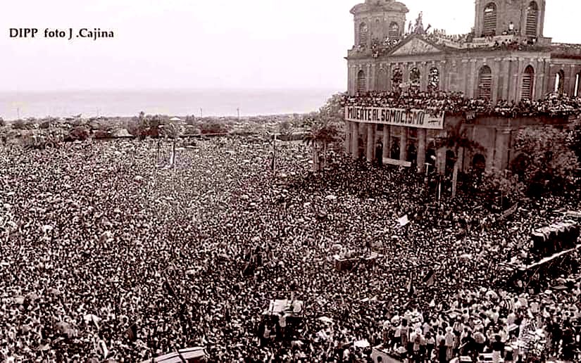 Gracias a todos los héroes y mártires que ofrendaron su vida para legarnos una patria libre. #UnidosEnVictorias 
#4319FuerzaDeVictorias