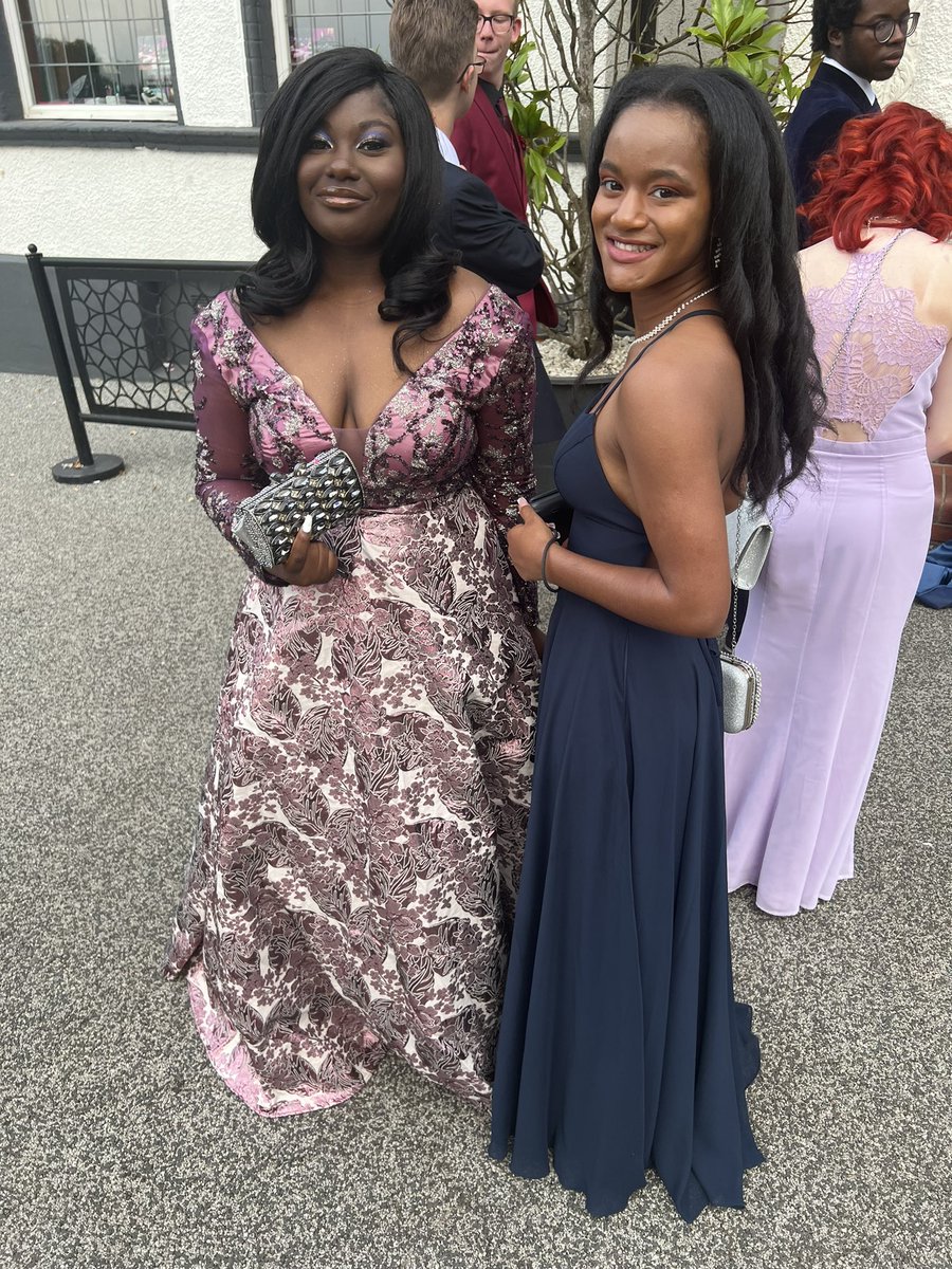 Laura Amy Johnson tweet media