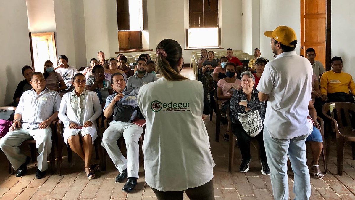 cedecurorg's tweet photo. Red de Emprendedores 
¡CRECIENDO JUNTOS!💡💚
Realizamos un taller para el fortalecimiento de habilidades de liderazgo, trabajo en equipo y creación de estrategias innovadoras.
Desde el año 2021 hemos beneficiado a 140 emprendedores con @FunFanalca #sociedaddemejoraspúblicas https://t.co/uzgUitKxwT