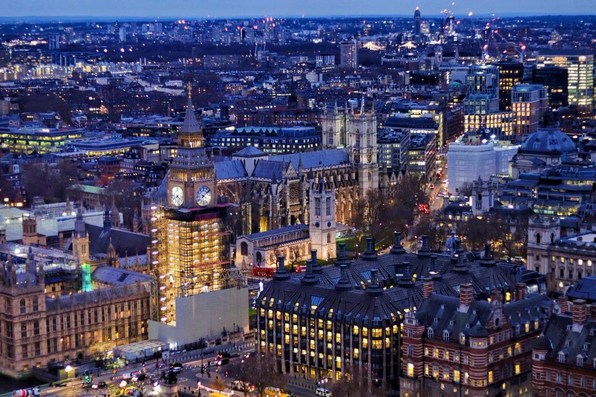 Dimplesmoe's tweet image. Every few months I will do a Ferris wheel overlooking the night view of London