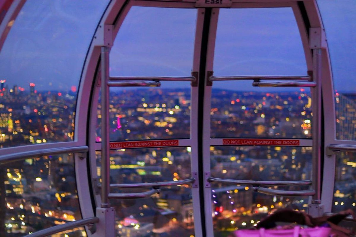 Dimplesmoe's tweet image. Every few months I will do a Ferris wheel overlooking the night view of London