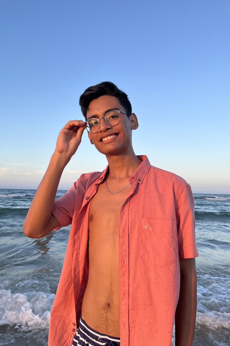soyrafag's tweet photo. Unas fotos que me tomaron en la playa :) https://t.co/orBeufaixA