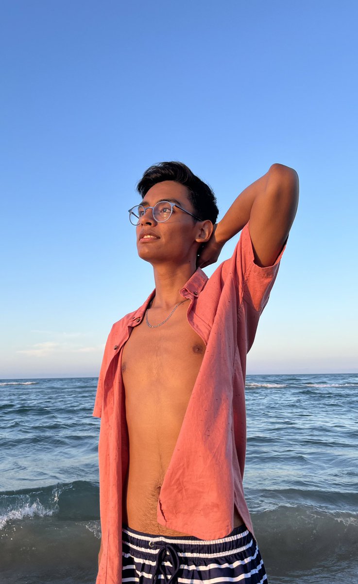 soyrafag's tweet photo. Unas fotos que me tomaron en la playa :) https://t.co/orBeufaixA