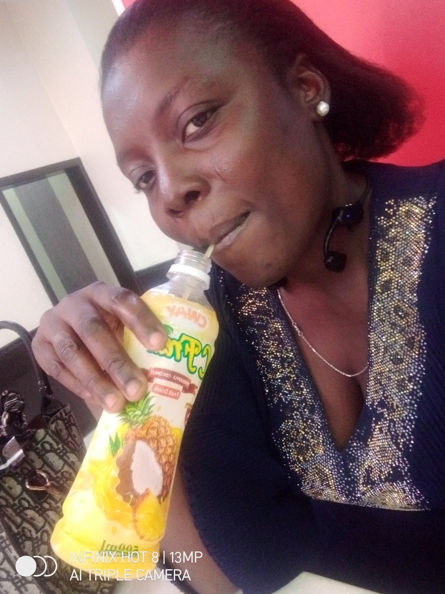 olanrewajubadm1's tweet photo. Sipping my favorite fruit drink while waiting for my order.
@cfreshjuice
#SipItWithCFresh
@adepeju_adekoya
@UzohEgo
@vickysuccess1
@raphokeke145
@IdafumPaul
Please follow @cfreshjuice and participate https://t.co/q1WxCBZ4lz