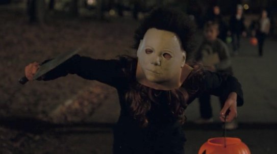 strangerthinker's tweet photo. max mayfield gave eddie munson the same mask she wore on halloween herself in season 2 https://t.co/PD8cvtLN3I