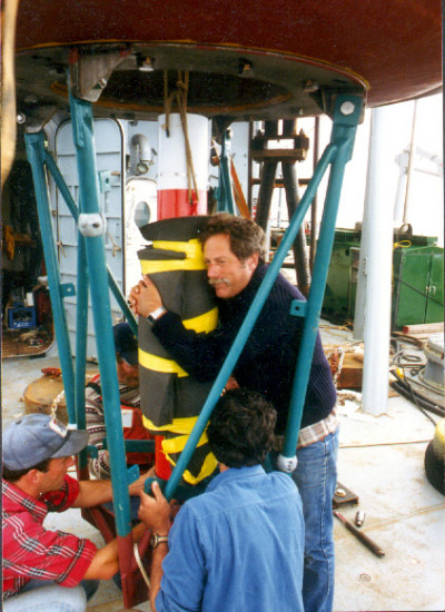 Scripps_Ocean's tweet image. We are saddened to announce the passing of Russ Davis, a physical oceanographer and engineer at Scripps who invented some of the most transformational ocean-observing instrumentation in history. Read about his remarkable career in oceanography: scripps.ucsd.edu/news/russ-e-da…