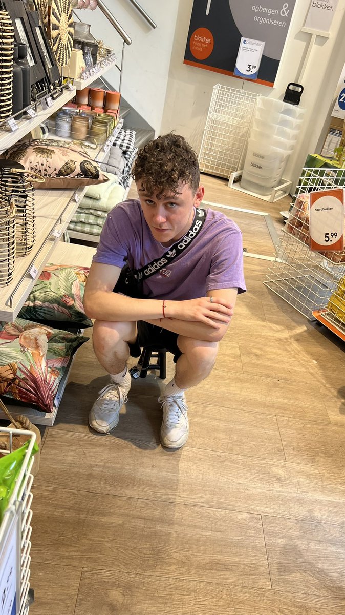 Obawoke's tweet image. They size matters