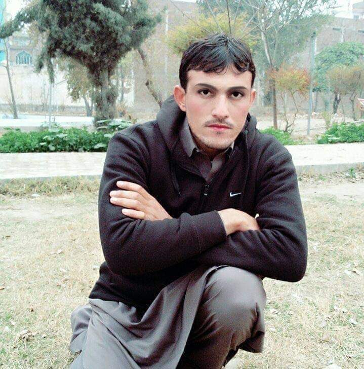 noorsher_khan's tweet photo. Another young man who was martyred belonged to Bakakhel tribe. He was a computer operator
The state is an equal participant in the genocide of the Pashtuns
@Khadimhussain4
@badshahpashten
@NaimatUllahWazi
#PashtunDiscriminationInPakistan
#StopStateTerrorism https://t.co/mZmkGR353o