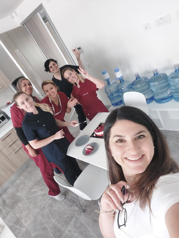 DunyaIVF's tweet photo. 🎉 Surprise...There's no better feeling than being thanked by our dear patients by surprising us with delicious cake!
#ivfspecialist #ivfstrongertogether #ivfcyprus #tüpbebekmerkezi #fertilityawareness #ivfgotthis #ivfhealth #dunyaivf #ivfcyprus #tüpbebek #fertilitytips #team https://t.co/hiEYamSBZj