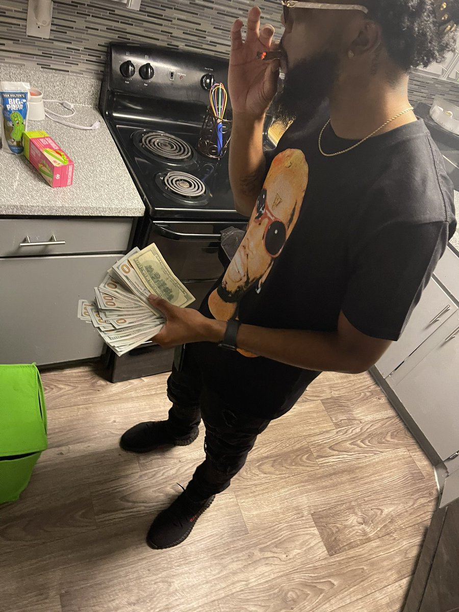1k___jayy's tweet photo. Yung&amp;Turnt 🆓💰 https://t.co/Kocbs3aDIY
