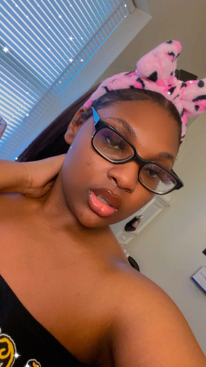 Champaynee_Lyfe's tweet photo. Fancy Asf headbands pt 1🥰💖 https://t.co/3ourDzZQtv