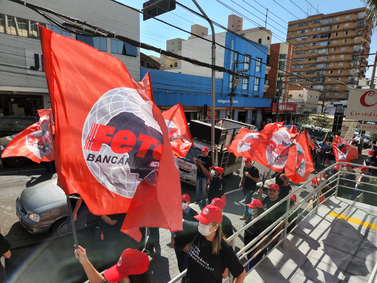fetecsp's tweet photo. CARAVANA DA FETEC CUT SP EM ASSIS
Confira matéria e fotos em nosso site
https://t.co/uIkdl7Jmc4
#seebassis
#BoraGanharEsseJogo
#SóALutaNosGarante
#feteccutsp https://t.co/aBXUZWzl7a