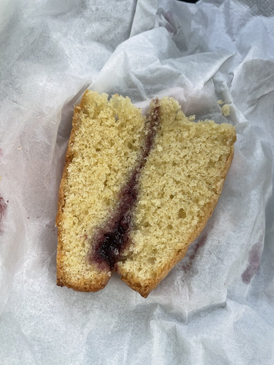 poppygibsonuk's tweet photo. Excuse the state of me after a very long and hot day - but the cherry on top of tonight during my shift at the Homeless Hub I was kindly given a piece of homemade cake from Salvo the Clown! π canβt wait to get home and enjoy with a cup of tea π« #homelessHub #victoriaSponge https://t.co/1Z78GWQWUt