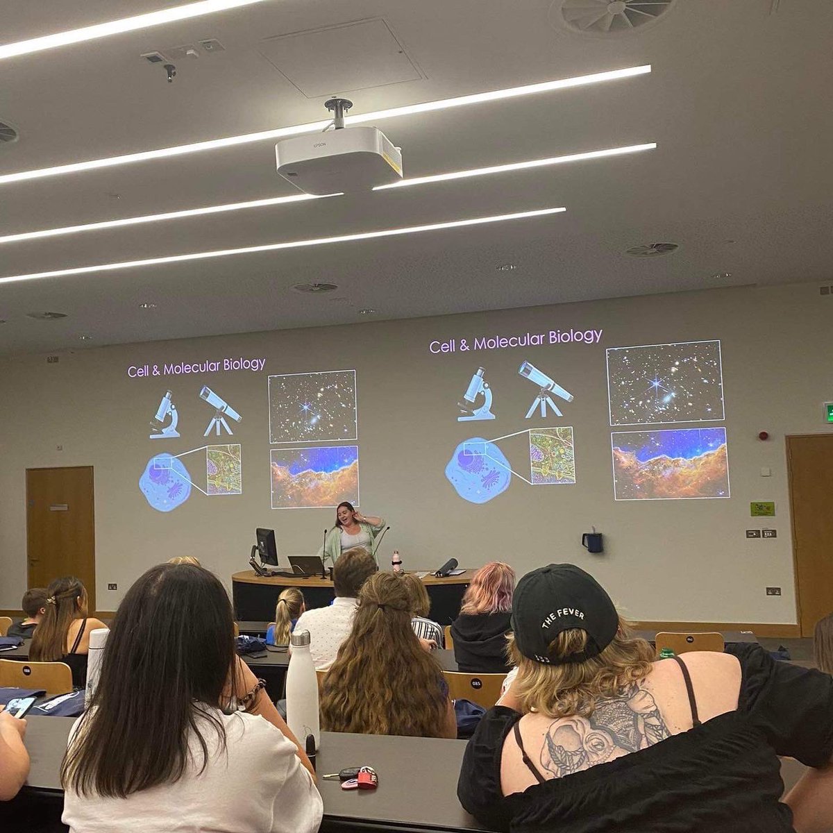 Really enjoyed getting to talk with some biology students from the University of Gröningen today about my time in @UCDSBES studying Cell & Molecular Biology! The other final frontier..? 🤓🧫🔬

Thank you to @WimGMeijer & @ucd_biosoc for organising!