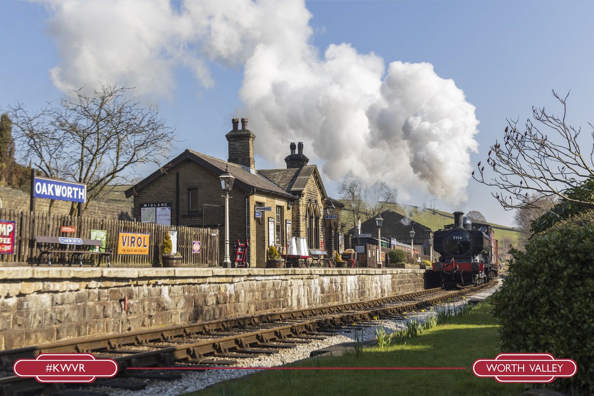 Oakworth Station: Before and After Preservation.

1965: First image
2022: Second image 

Years of ongoing hard work &amp; dedication from volunteers.

#kwvr // kwvr.co.uk