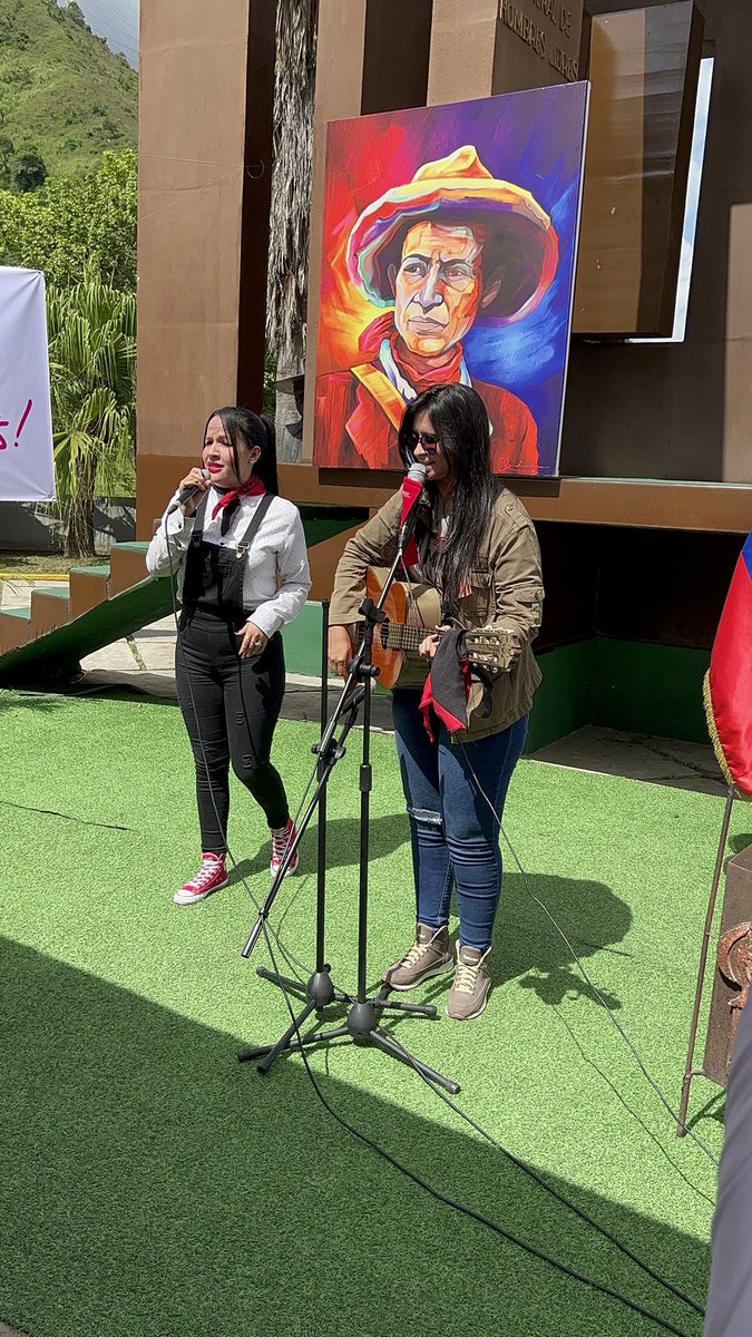 Un maravilloso día lleno de historia, cultura, tradición y victoria… aniversario número 43 de la Revolución Popular Sandinista.
<a href="/victorcrepano/">Víctor Cruz</a>