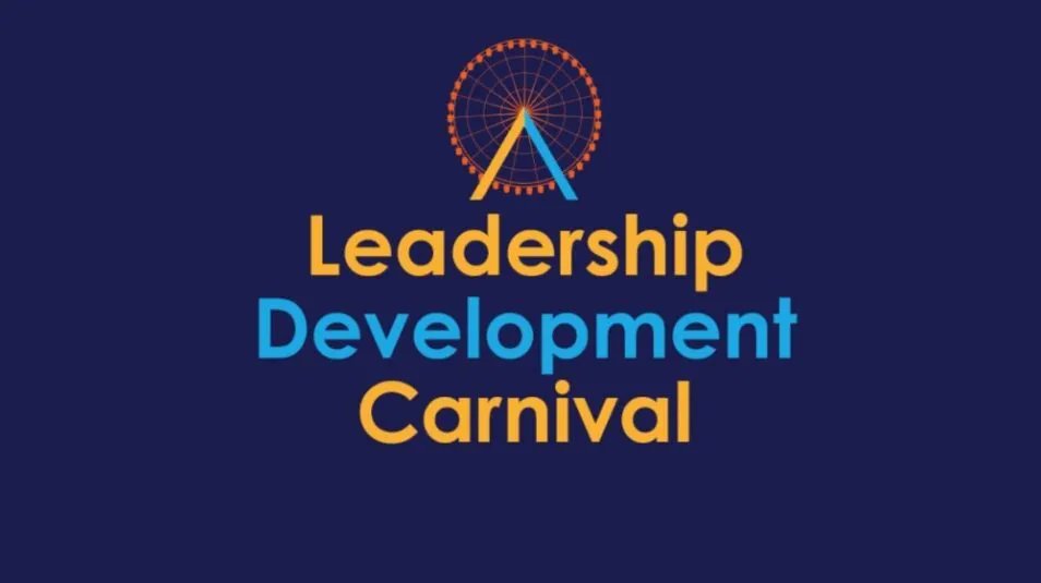Julie_WG's tweet photo. Terrific insights from @workgal, @thoughtpartner, @biggreenpen and @JLcTaggart at the @weaveinfluence #LeadershipDevelopment Carnival. More info here: https://t.co/IsK6U07XJ7 https://t.co/LwCXH9VSl0