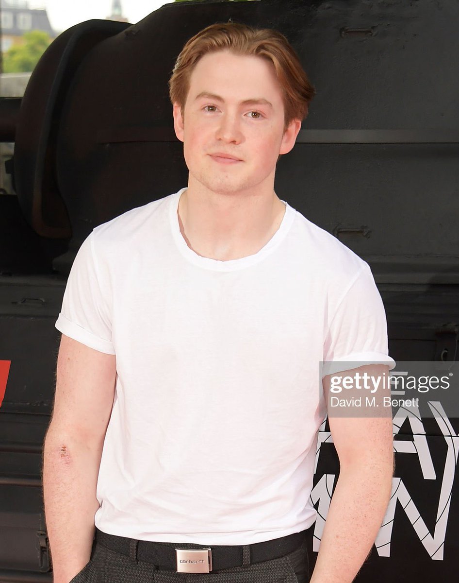 KConnorDaily's tweet photo. 📲| Kit Connor today in London at the Premiere of the new Netflix series “The Gray Man”! #Heartstopper #KitConnor https://t.co/fHzs17EQFd
