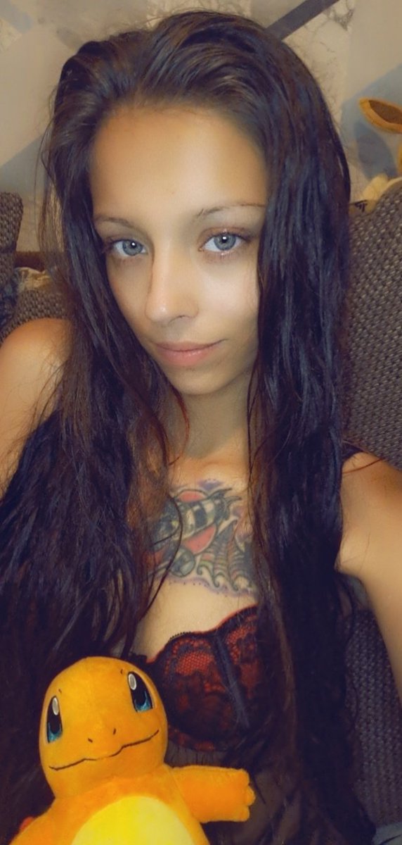 A_Nekobitch's tweet photo. I bet charmander loved the heat today #chamander #freshfaced #postshower https://t.co/p9hlk53cAW