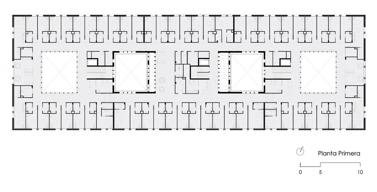 arquitect_viva's tweet photo. Residencia geriátrica Son Caulelles en Pórtol (Mallorca)
Santiago Vives / Tomás Montis / Adria Clapés
El edificio compacto, de piedra de Marés local y madera, está organizado alrededor de patios ajardinados, que aportan luz natural y ventilación cruzada.
https://t.co/qhqZ45RXhH https://t.co/SPK0DxVMKO