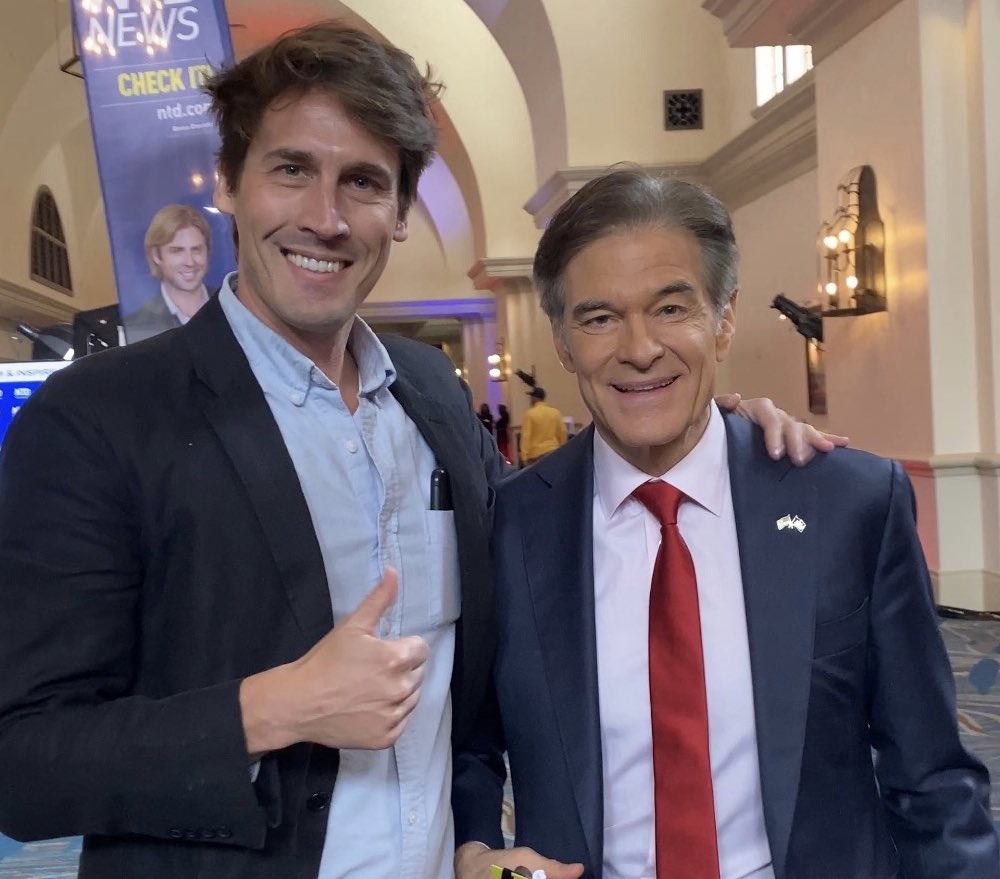 jasonselvig's tweet image. I got my picture taken with a tourist who is visiting Pennsylvania.