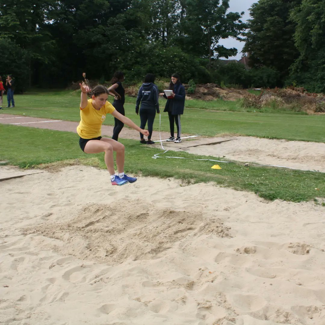 Aylesbury High tweet media