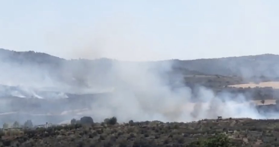 GuDiario's tweet photo. #IFChiloeches El incendio de Chiloeches pasa a nivel 0 aunque no está controlado #Guadalajara #IFValdepeñasdelasierra
 https://t.co/QkYJN4UPcV https://t.co/b610y6kk9Y