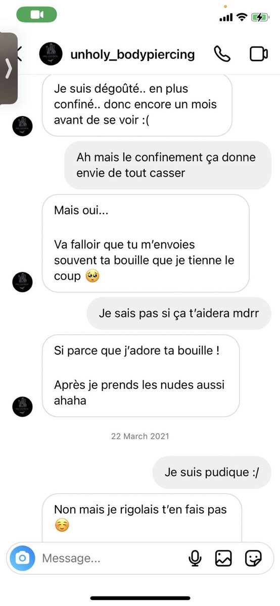 Eleaprio's tweet photo. ⚠️ Les gens de Lille, évitez à tout prix d’aller vous faire piercer/tatouer chez @kawaii_place, ils emploient un gros pervers qui n’a pas de problème à demander des câlins/n*dès à des clientes qu’il ne connaît pas https://t.co/kU6PMsx3KD