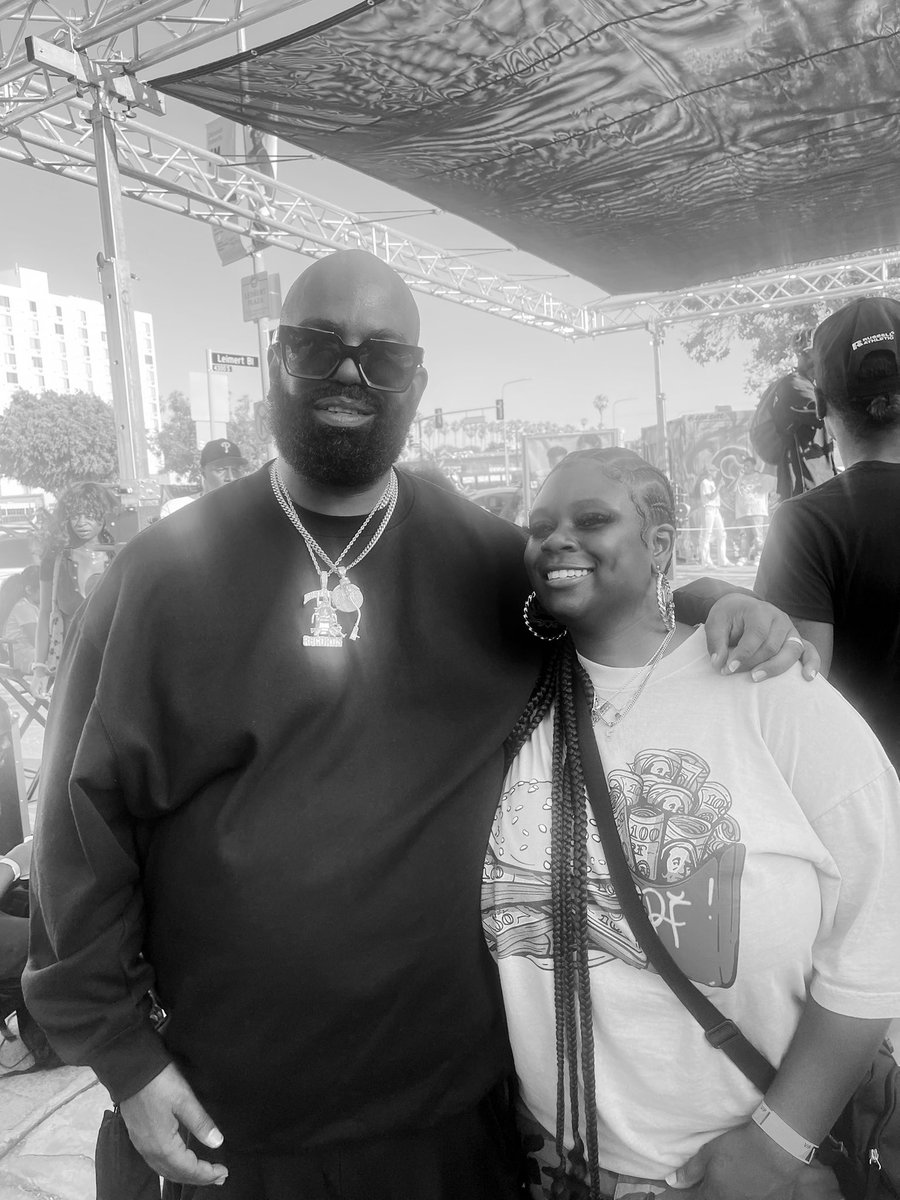 LA__WRAY's tweet photo. Never know who watching ! Keep it going 🏁💪🏾 https://t.co/bhXfYMz6O1